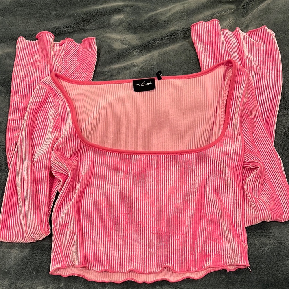 Pink velvet bell sleeve long sleeve